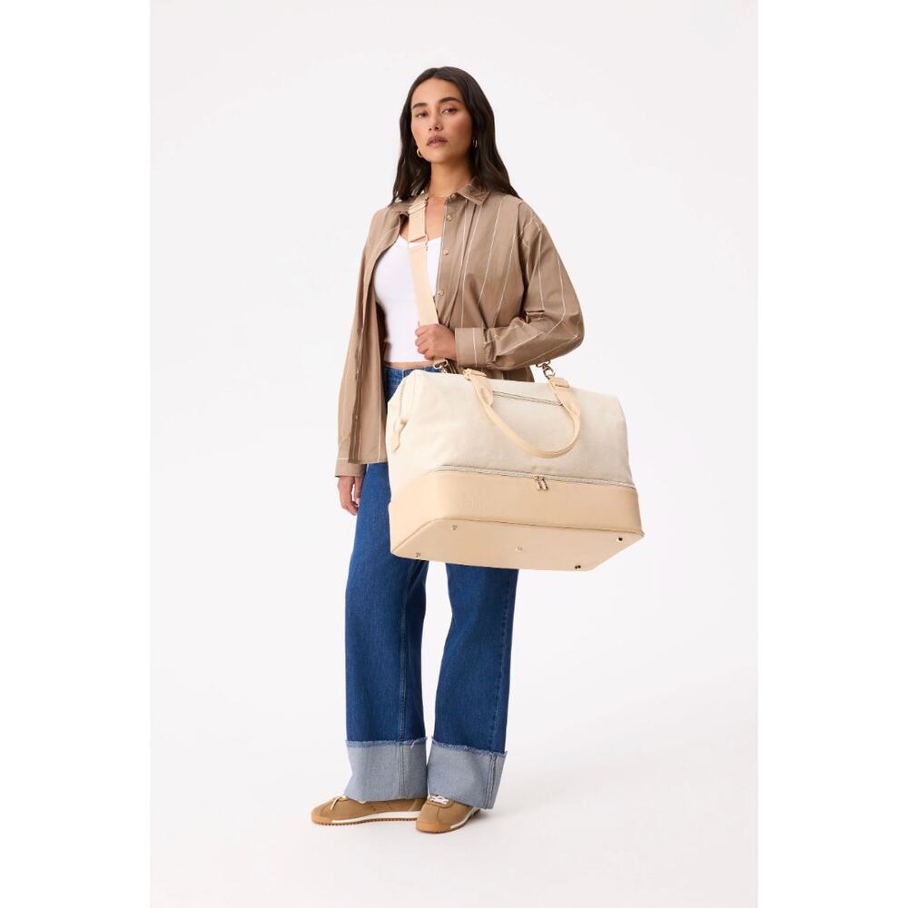 Beis The Weekender Bag in Beige